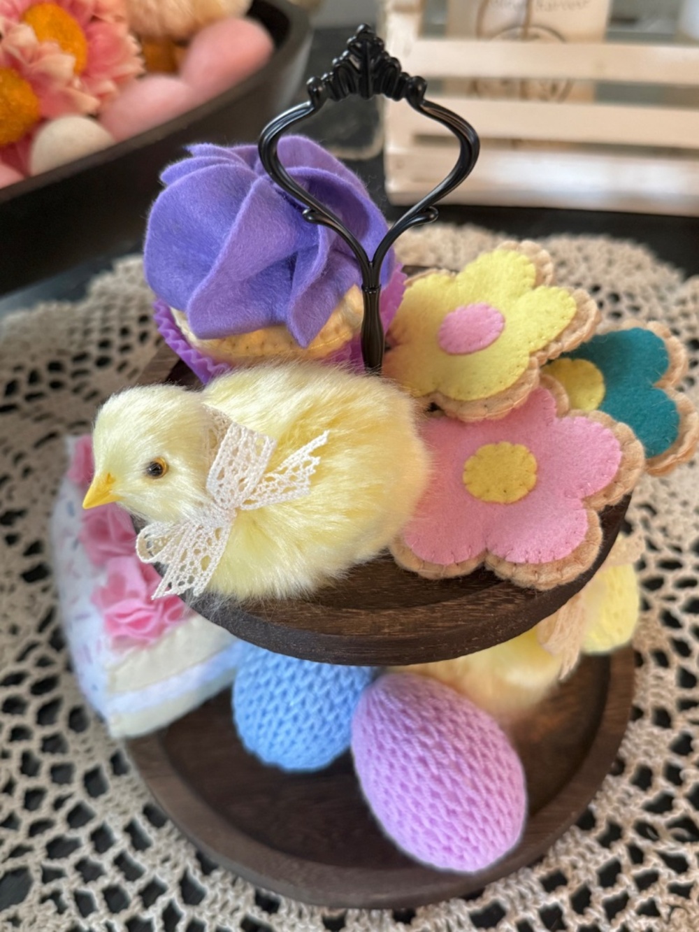 Mini Easter Dessert Tray Display Kids - Picture 2 of 3
